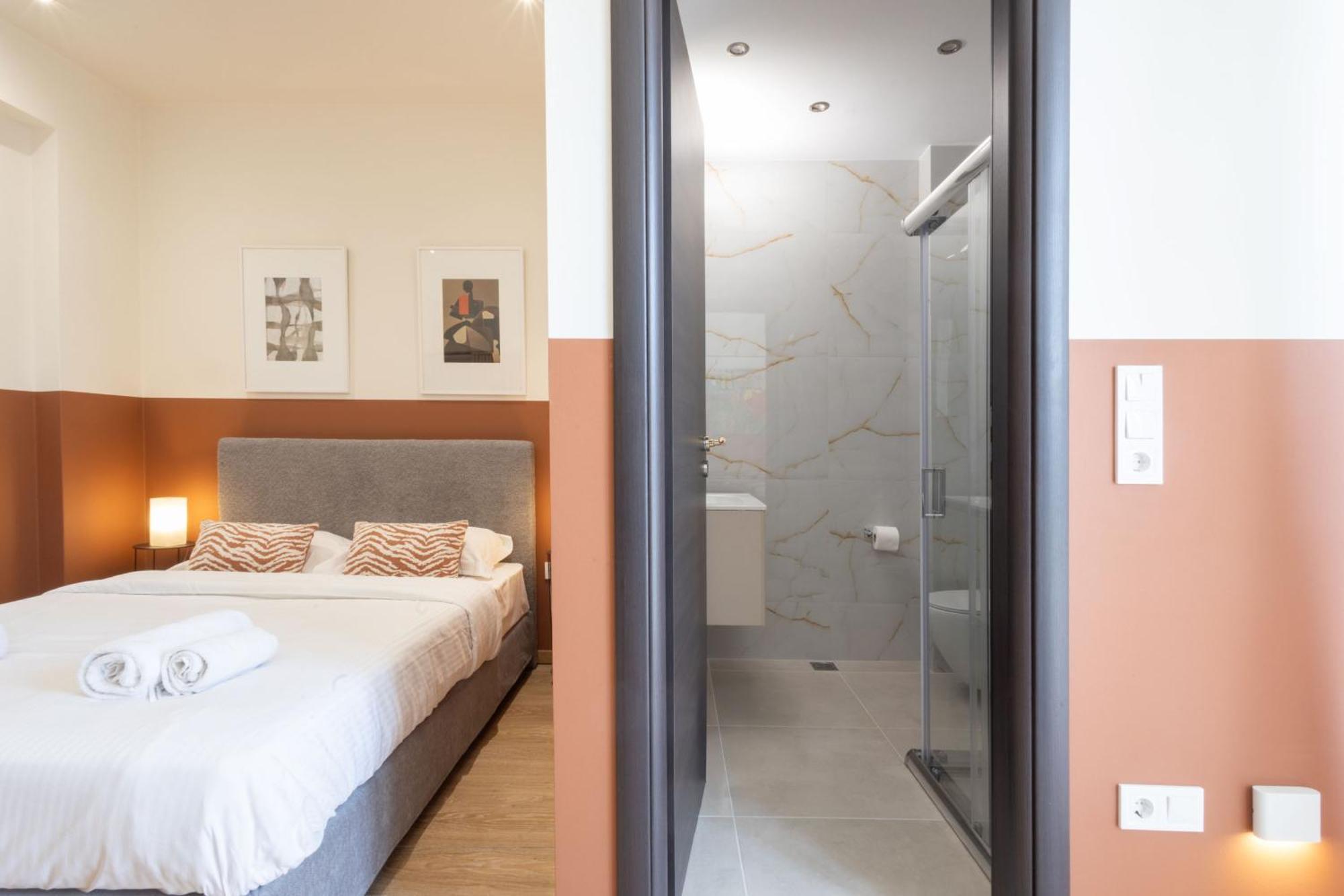 Luxurious 3-Bedroom Seaside Retreat Fully Renovated In 2025 Athens Luaran gambar