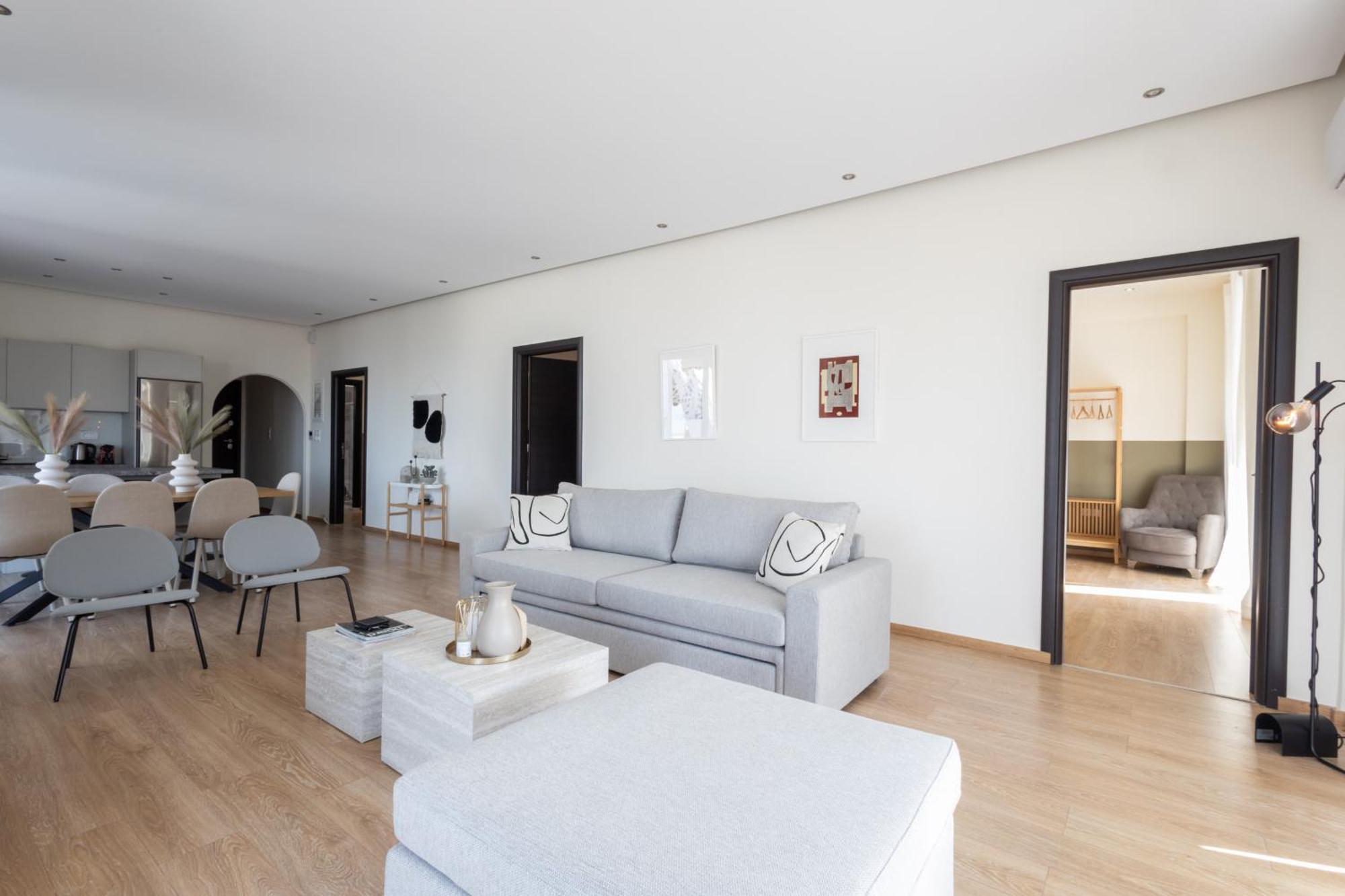Luxurious 3-Bedroom Seaside Retreat Fully Renovated In 2025 Athens Luaran gambar