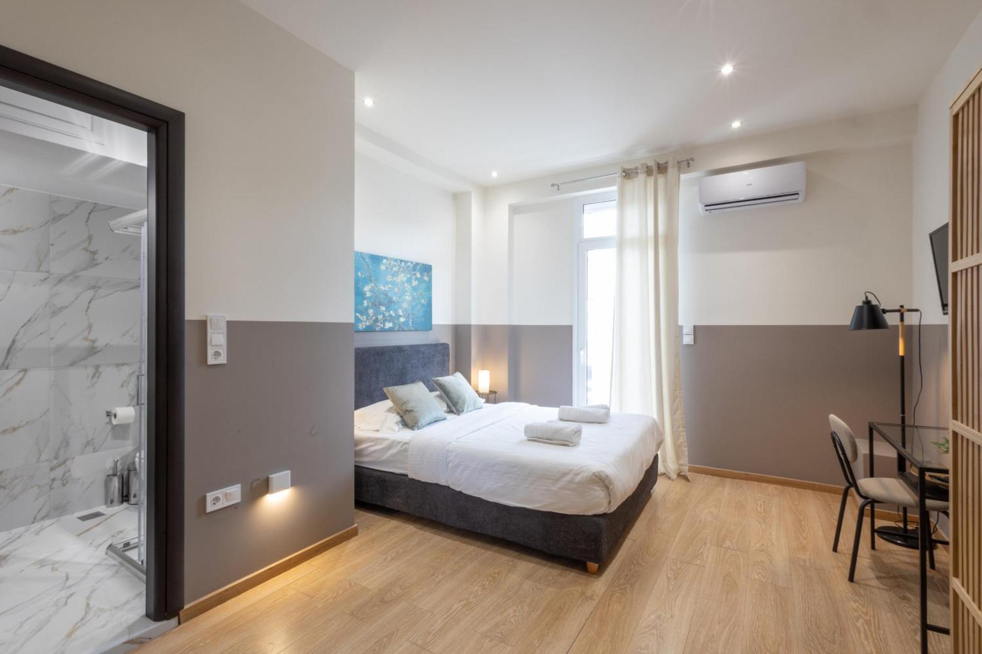 Luxurious 3-Bedroom Seaside Retreat Fully Renovated In 2025 Athens Luaran gambar
