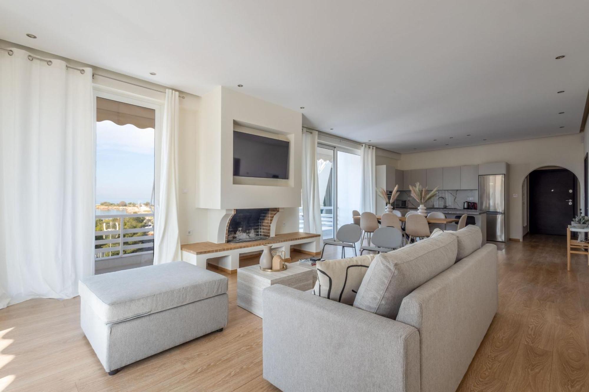 Luxurious 3-Bedroom Seaside Retreat Fully Renovated In 2025 Athens Luaran gambar